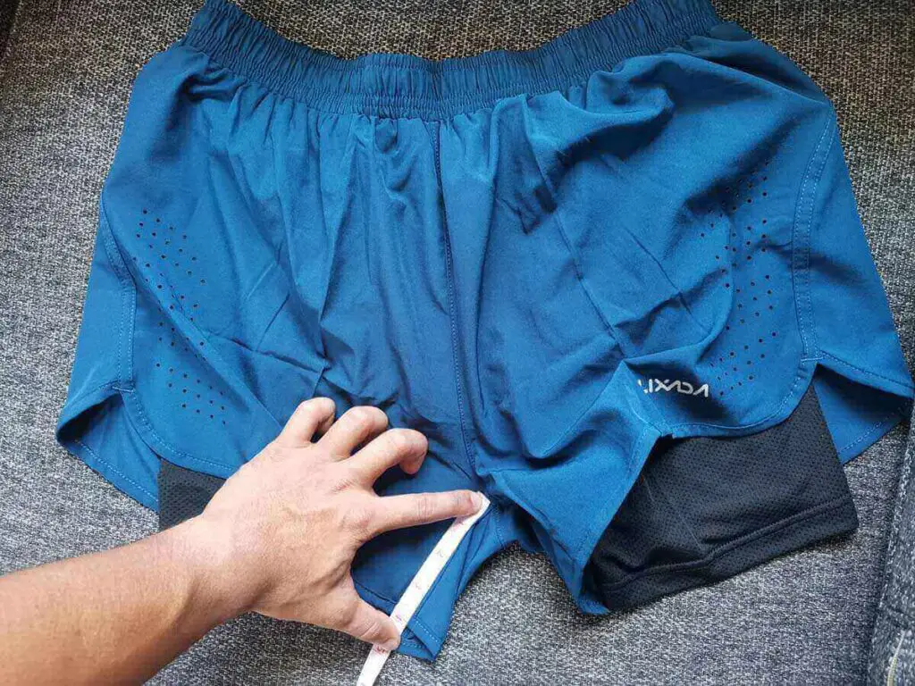 How to measure running shorts