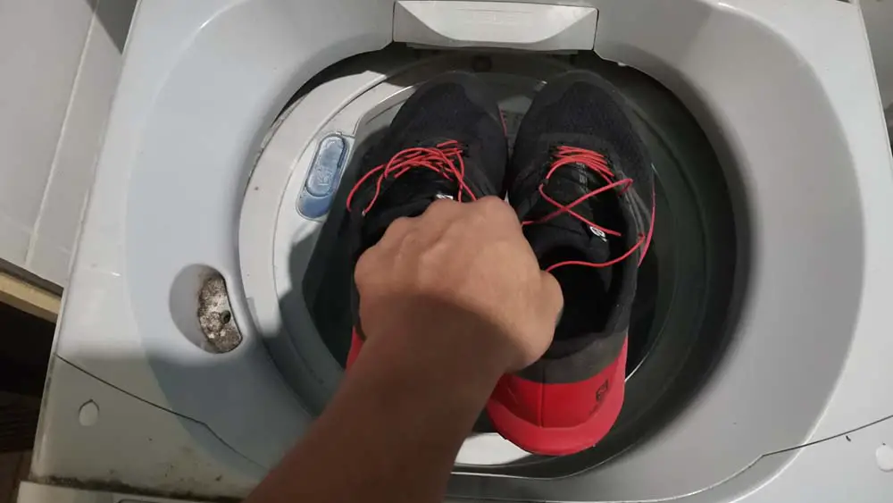 washing running shoes in washing machine